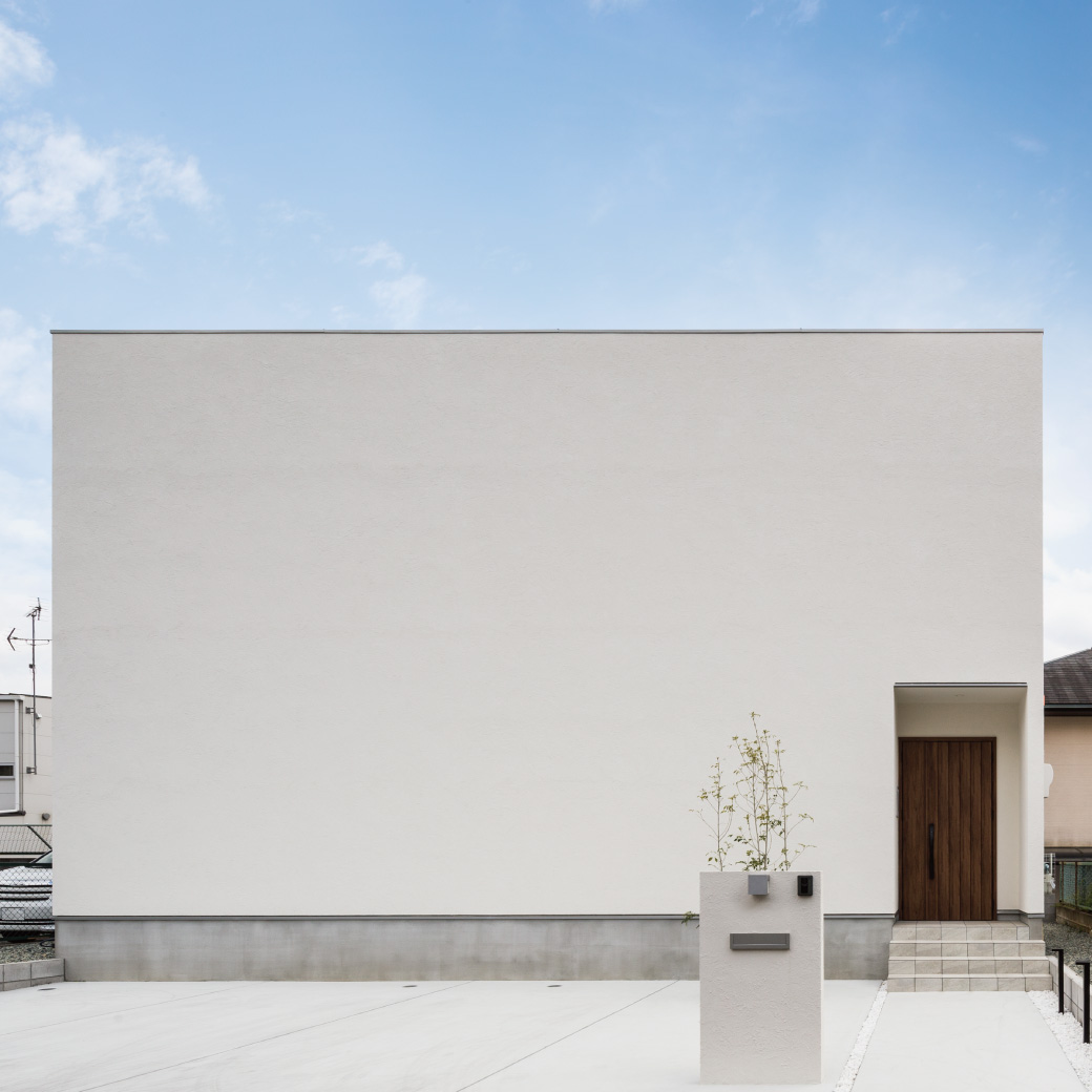 『真っ白なキャンバスハウス』